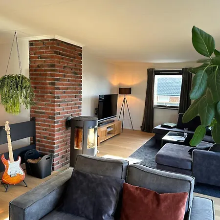 Villa Newly Renovated Centrum House With Large Balcony